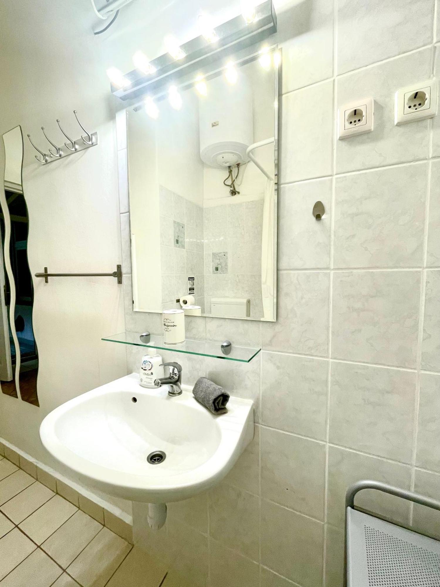 Apartman Small Cosy Near The Famous Westend Center