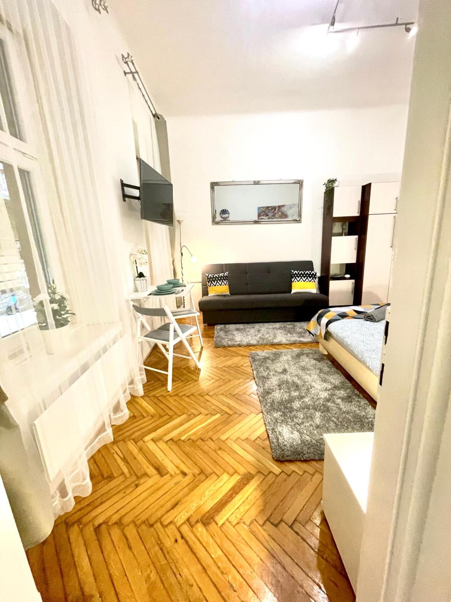 Small Cosy Near The Famous Westend Center Appartamento *