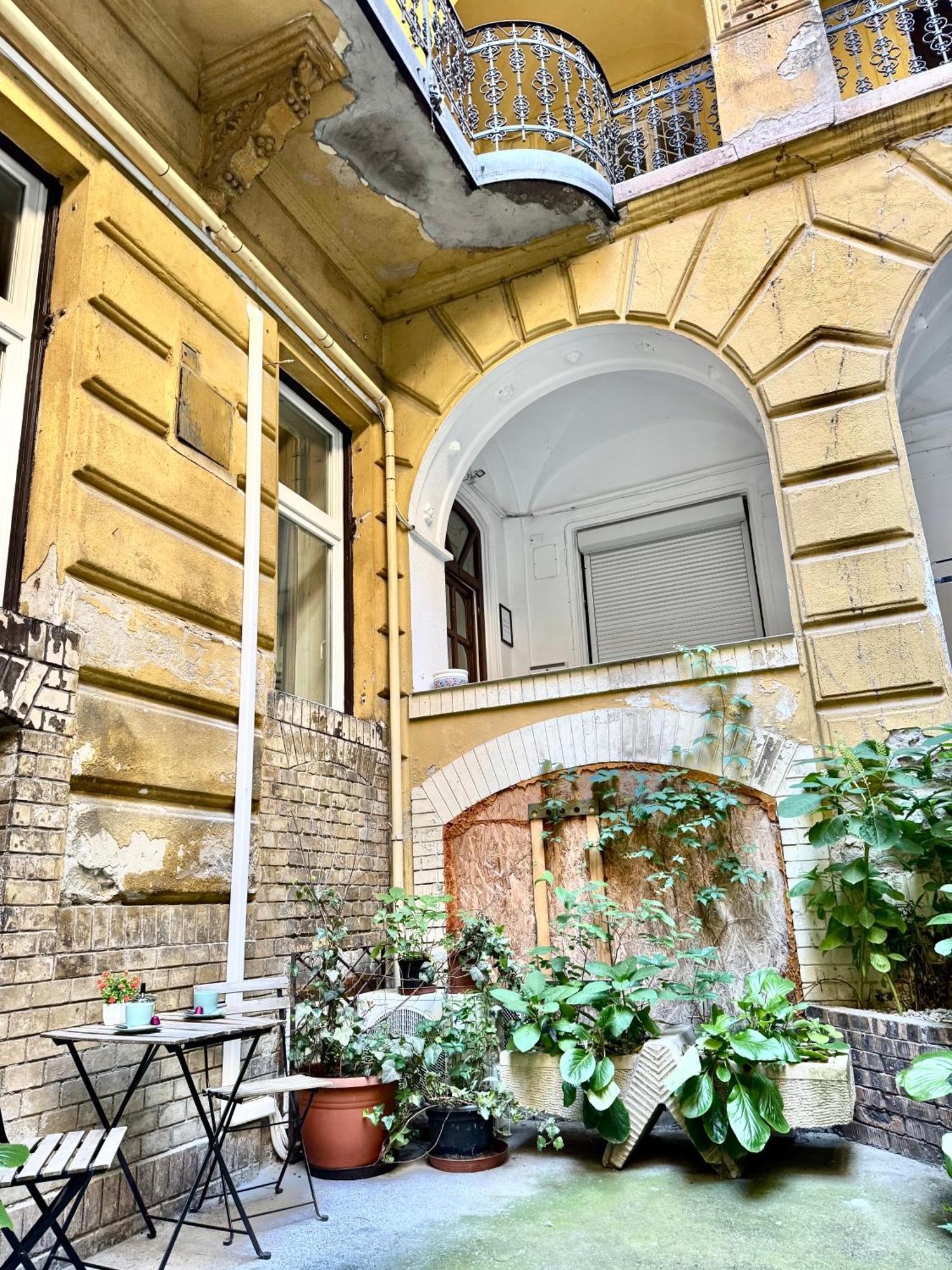 Apartament Small Cosy Near The Famous Westend Center *
