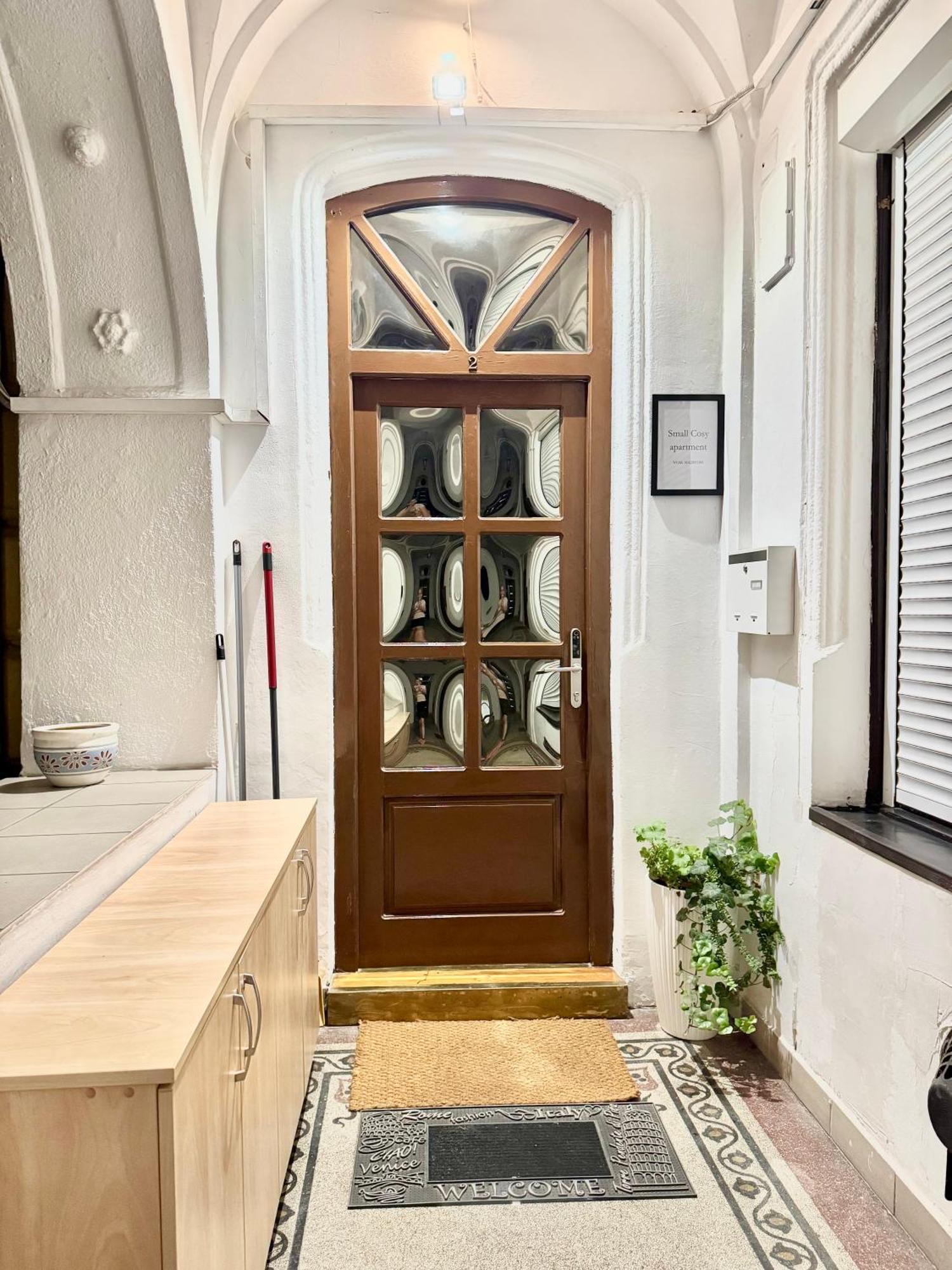 Small Cosy Near The Famous Westend Center *