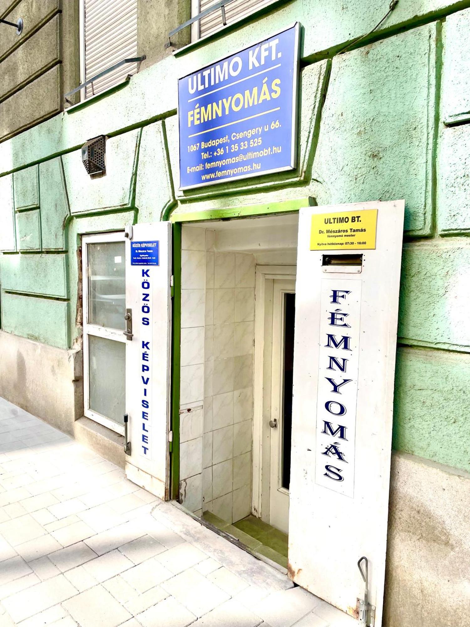 Small Cosy Near The Famous Westend Center * Budapeste