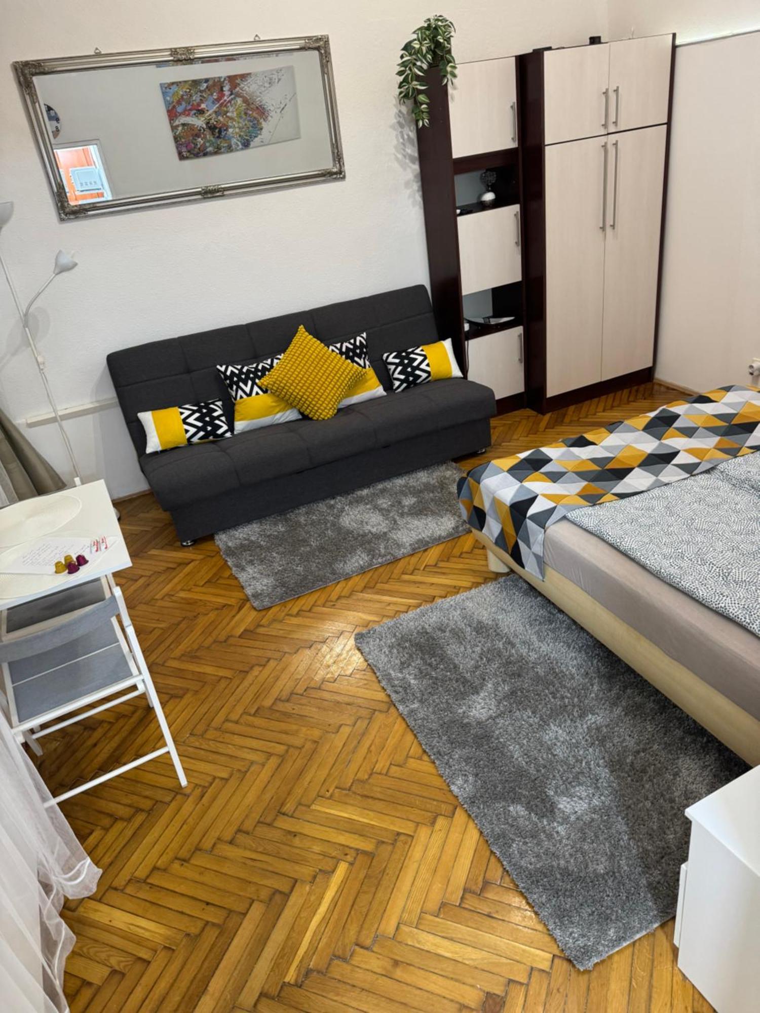 Small Cosy Near The Famous Westend Center Apartamento Budapeste