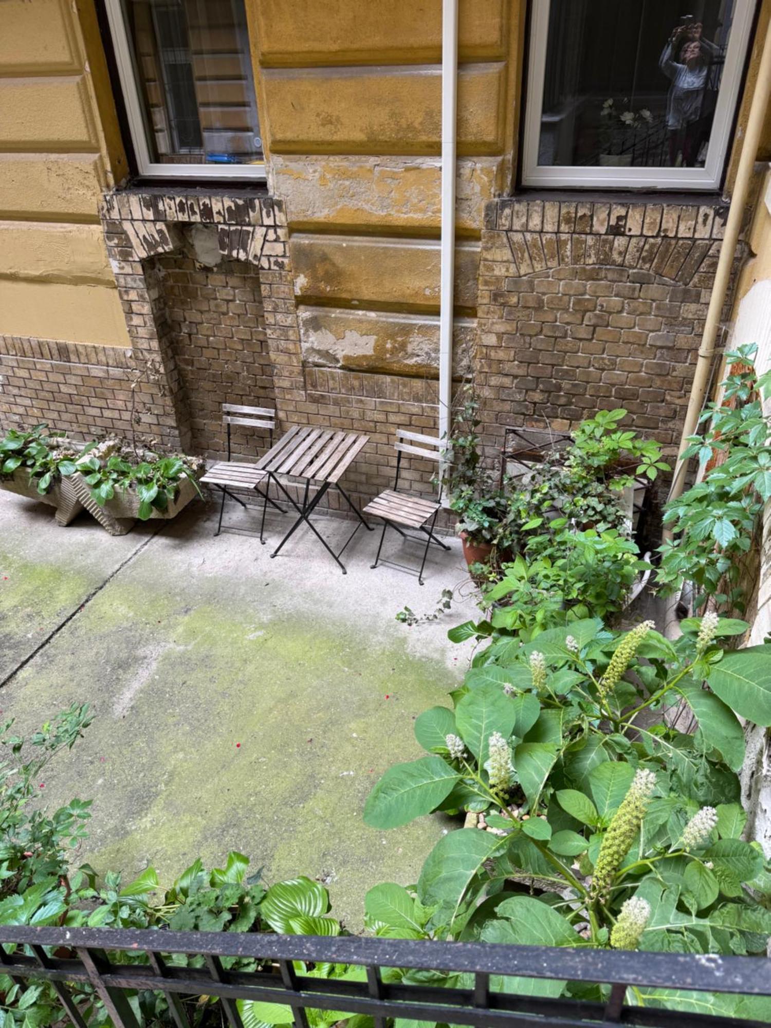 Small Cosy Near The Famous Westend Center Budapeste